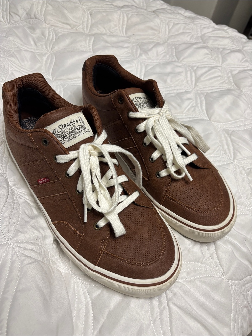Levi's Brown and White Men's Low-Top Sneakers
